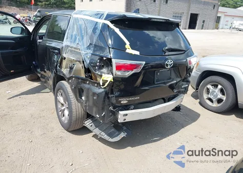 2015 Toyota Highlander Le Plus V6 from USA, damaged, VIN 5TDBKRFH7FS209343